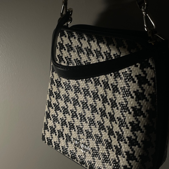 (Used Once)Kate Spade Houndstooth straw woven shoulder bag, black - Picture 1 of 7